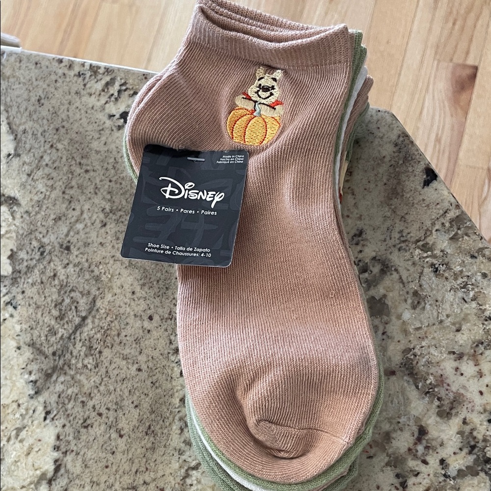 NWT Disney 5 Pairs Women’s/Girls Multicolor Socks Set